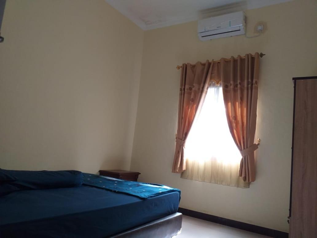 Oemah Sadewa Homestay Cilacap Exterior photo