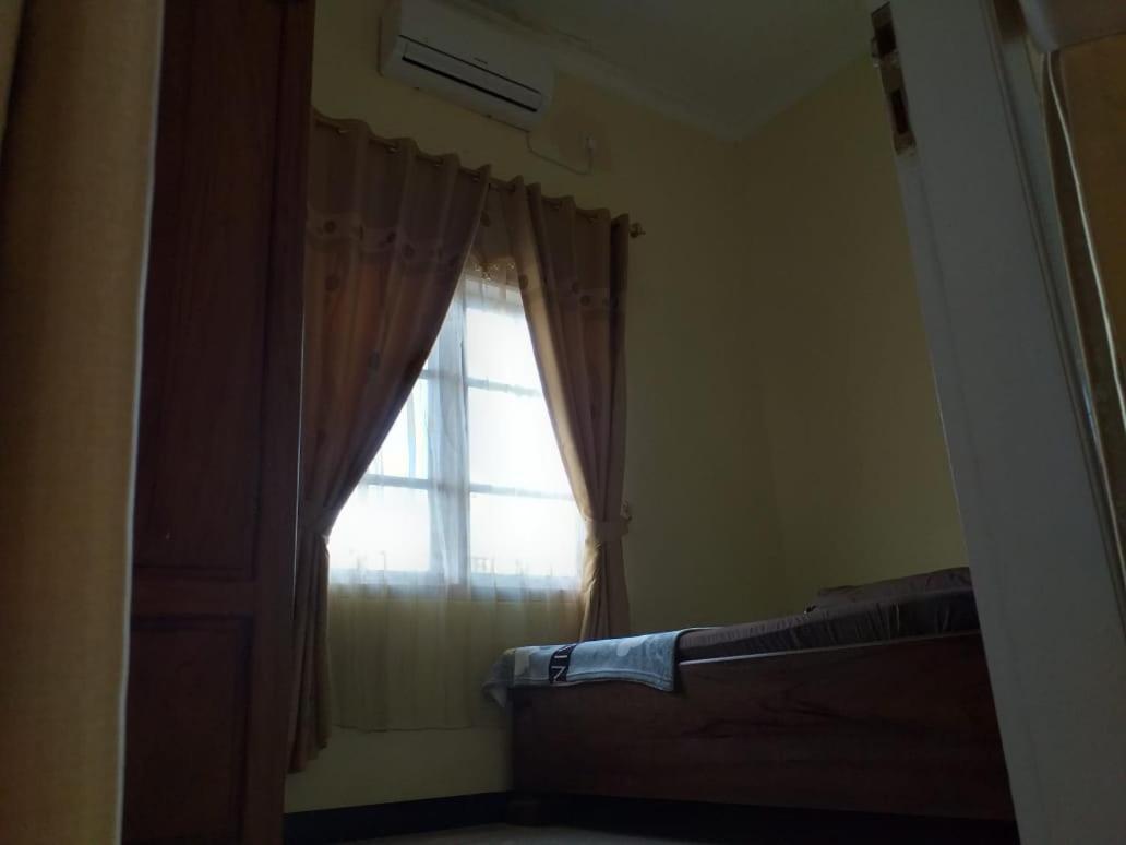 Oemah Sadewa Homestay Cilacap Exterior photo